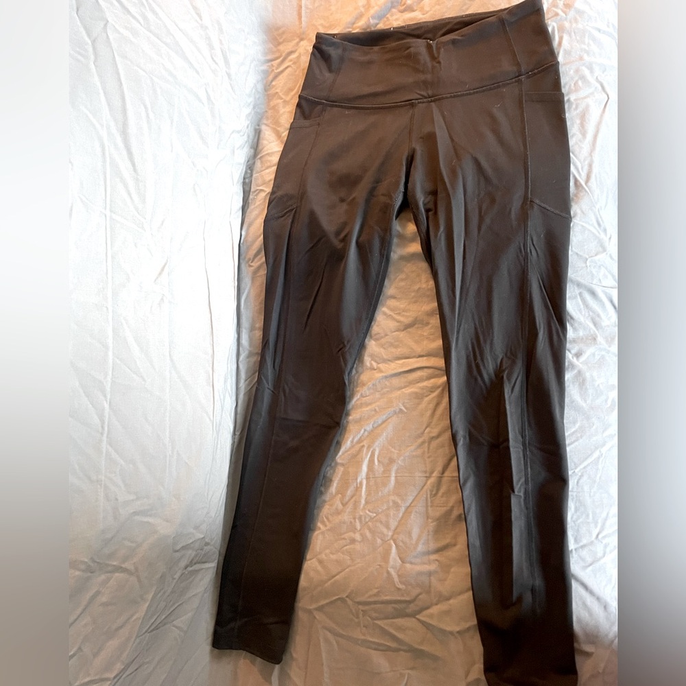 Black Victoria’s Secret sport knockout leggings
